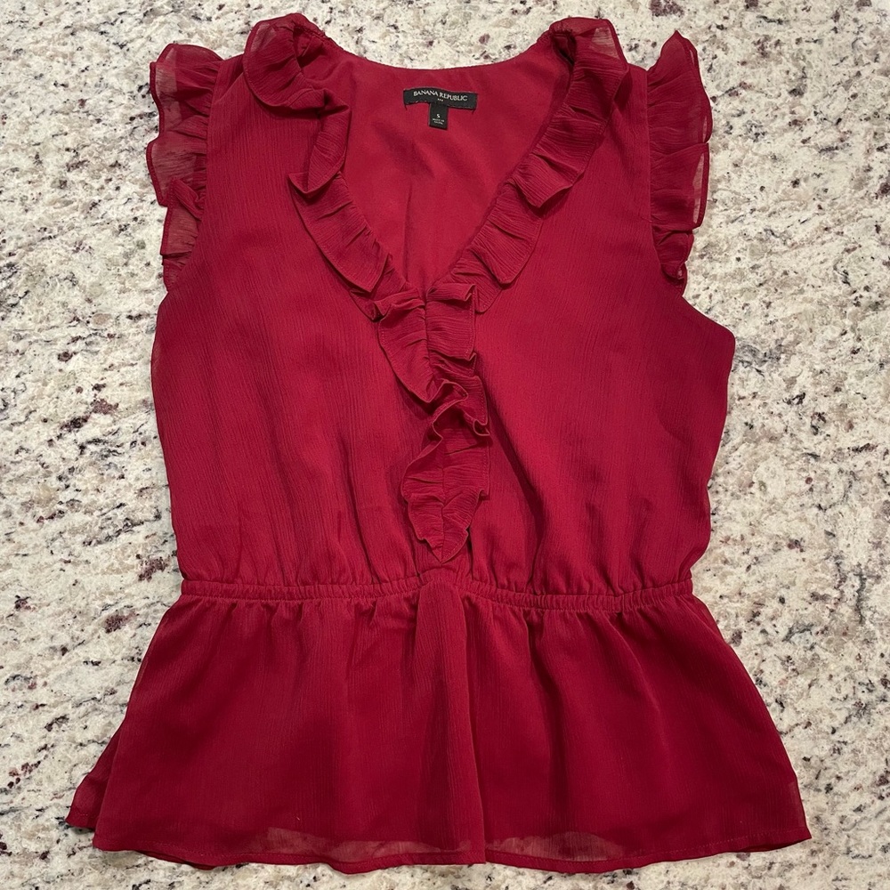 Banana Republic Red Peplum Sleeveless Top, Size Small